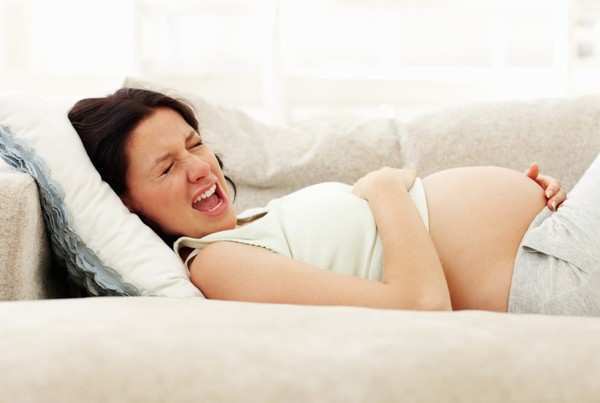 Đau bụng khi mang thai và những điều mẹ bầu cần nắm rõ