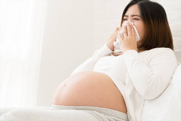 Bà bầu bị cảm cúm rất lo lắng không biết thai nhi có bị ảnh hưởng không?